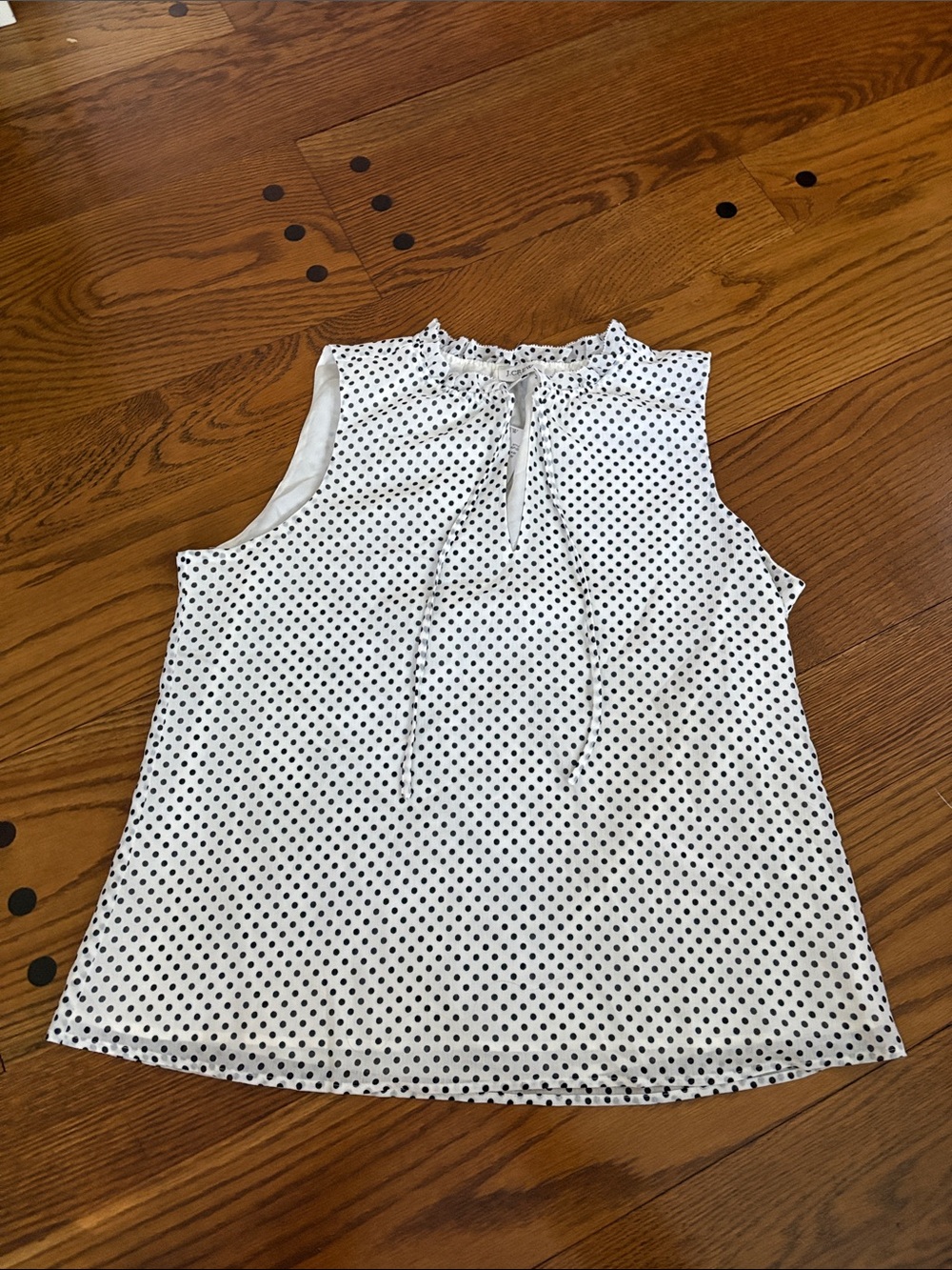 Sleeveless Polka Dot Tie-Neck Blouse - White/Black